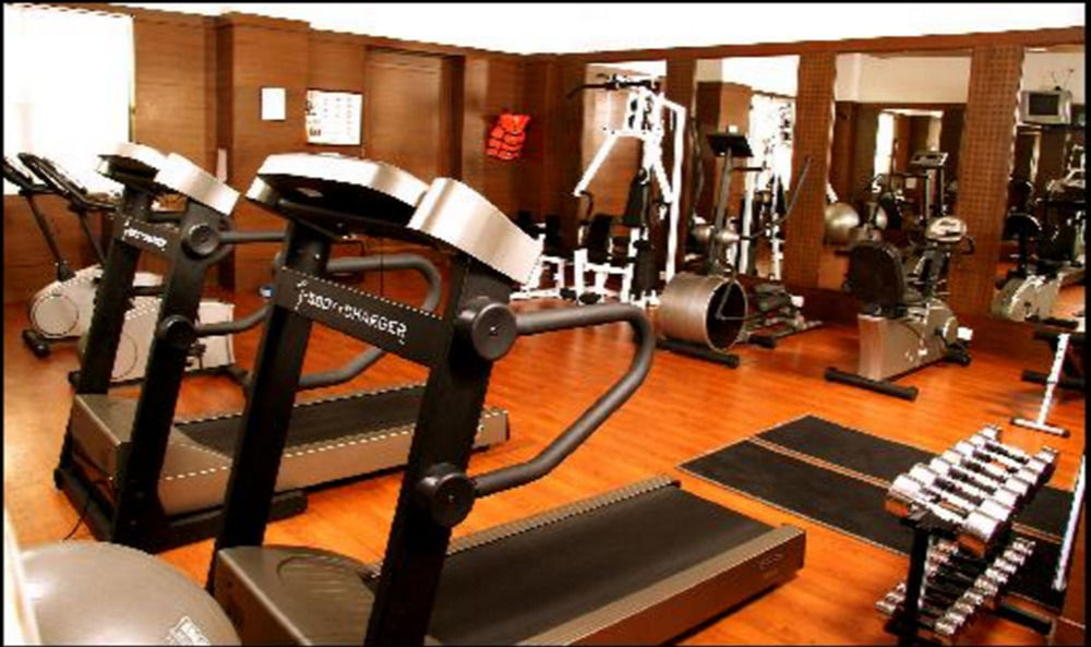 Greenpark Τσενάι Εξωτερικό φωτογραφία A gym